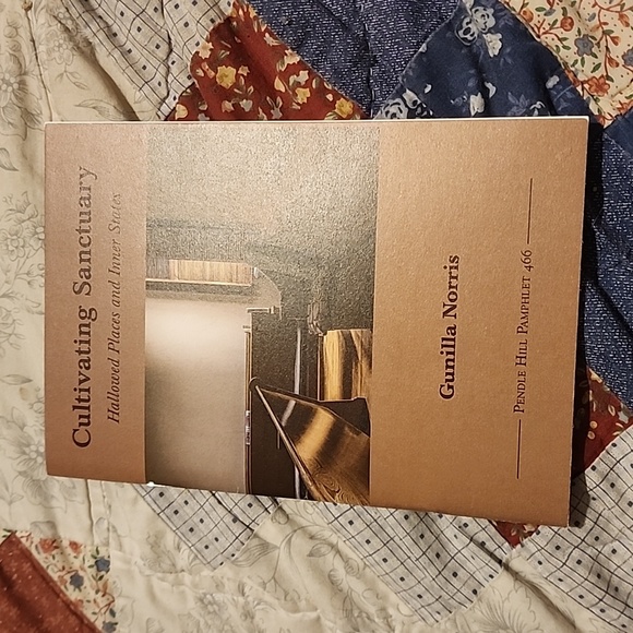 Set of 2 Pendle Hill Pamphlets Cultivating Sanctuary and No. 206 - Picture 2 of 9